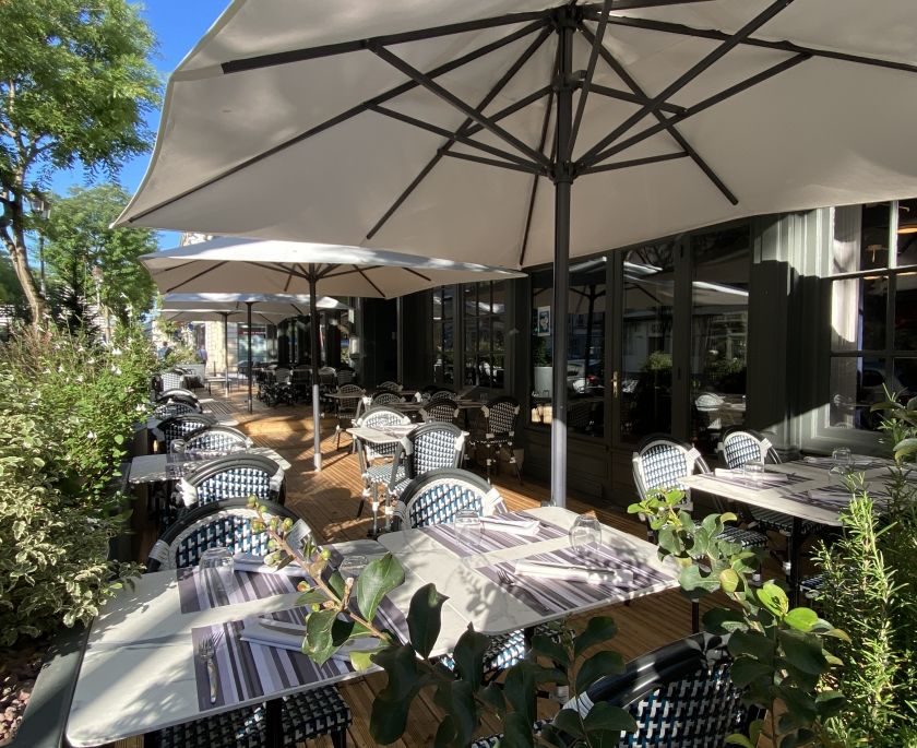 Le Saint Regis Hotel